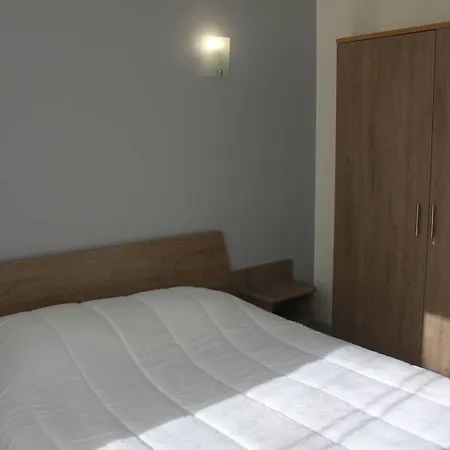 - Rez-de-chaussee Gauche - 90m De La Apartment Ronce-les-Bains