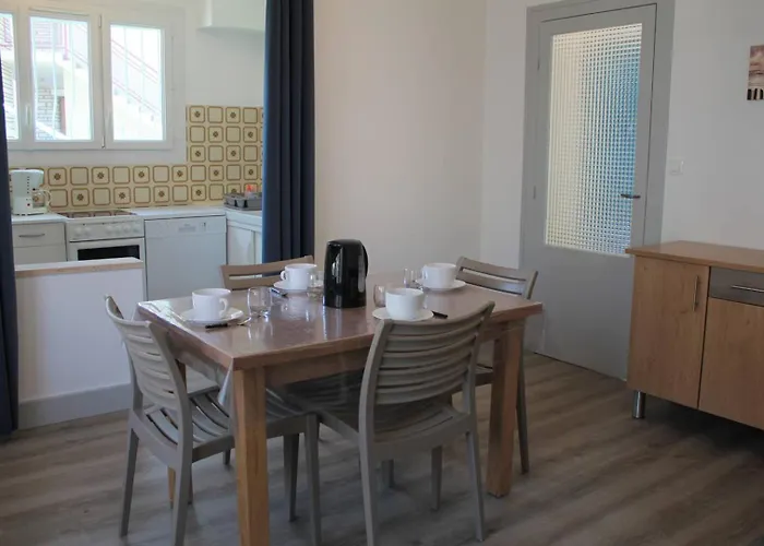 - Rez-de-chaussee Gauche - 90m De La Διαμέρισμα Ronce-les-Bains