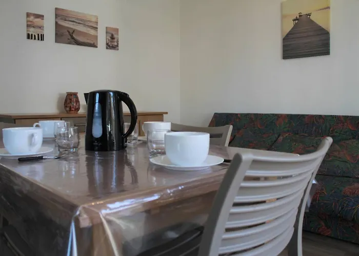 - Rez-de-chaussee Gauche - 90m De La Διαμέρισμα *