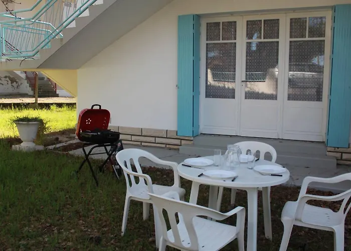 - Rez-de-chaussee Gauche - 90m De La * Ronce-les-Bains