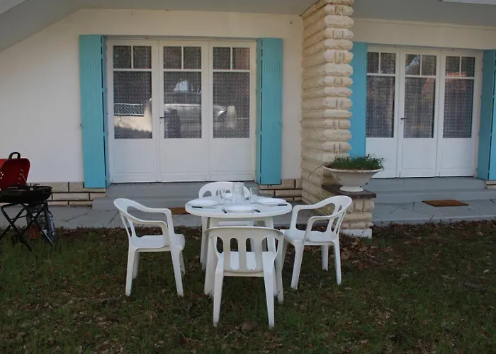 - Rez-de-chaussee Gauche - 90m De La Ronce-les-Bains